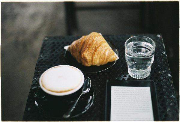 Illuminate Your UK Wardrobe: Fresh Ideas to Effortlessly Embrace Neon Fashion Trends