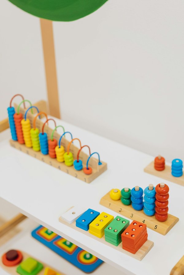 Montessori toy: encouraging independence and child development through play